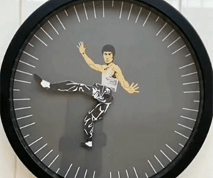 Read more about the article Bruce Lee Wall Clock