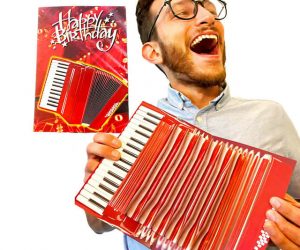 Read more about the article Interactive Accordion Birthday Card