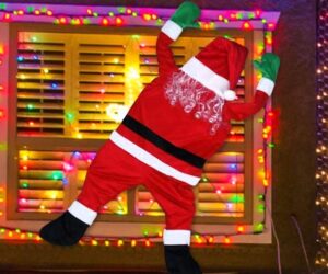 Read more about the article Hanging Santa Claus Decoration<span class="rmp-archive-results-widget "><i class=" rmp-icon rmp-icon--ratings rmp-icon--thumbs-up rmp-icon--full-highlight"></i><i class=" rmp-icon rmp-icon--ratings rmp-icon--thumbs-up rmp-icon--full-highlight"></i><i class=" rmp-icon rmp-icon--ratings rmp-icon--thumbs-up rmp-icon--full-highlight"></i><i class=" rmp-icon rmp-icon--ratings rmp-icon--thumbs-up rmp-icon--full-highlight"></i><i class=" rmp-icon rmp-icon--ratings rmp-icon--thumbs-up "></i> <span>4.2 (455)</span></span>