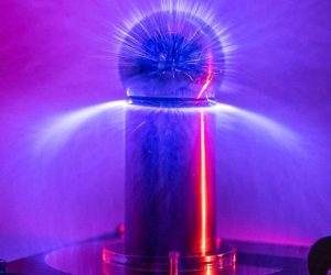 Read more about the article Tesla Coil Artificial Lightning Generator